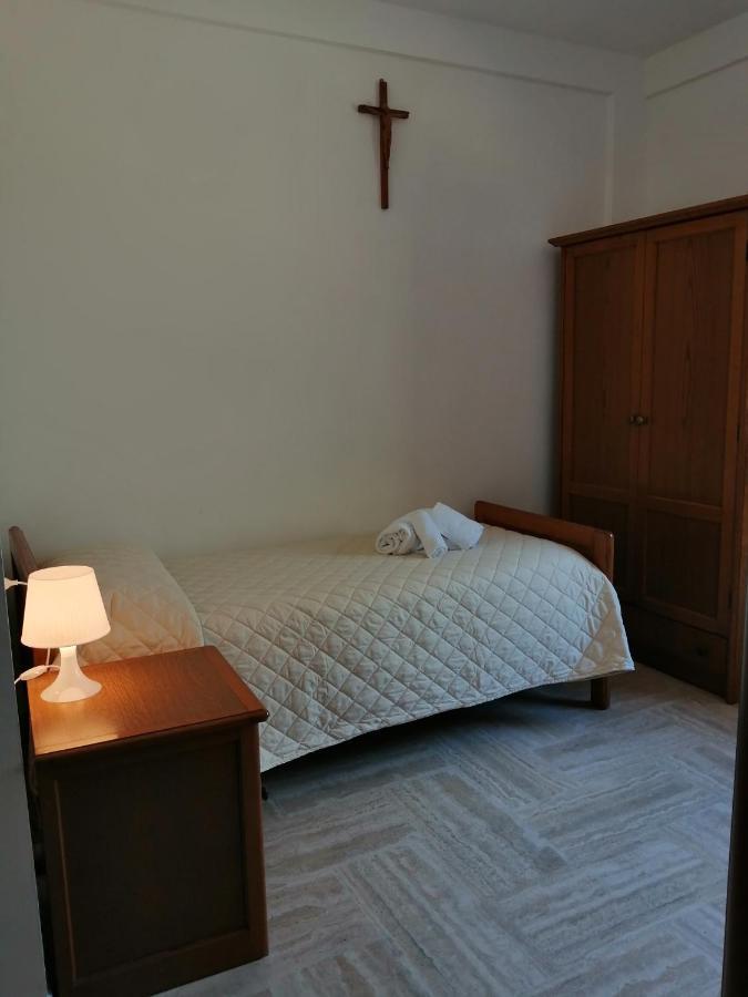 Casa Per Ferie Ulivo D'Assisi Villa Luaran gambar