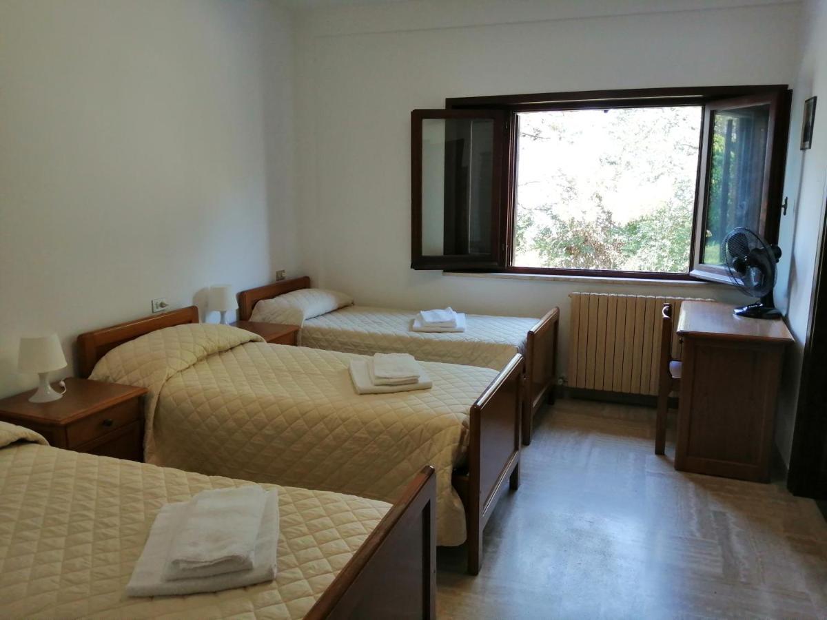 Casa Per Ferie Ulivo D'Assisi Villa Luaran gambar