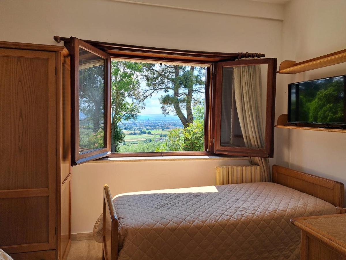 Casa Per Ferie Ulivo D'Assisi Villa Luaran gambar
