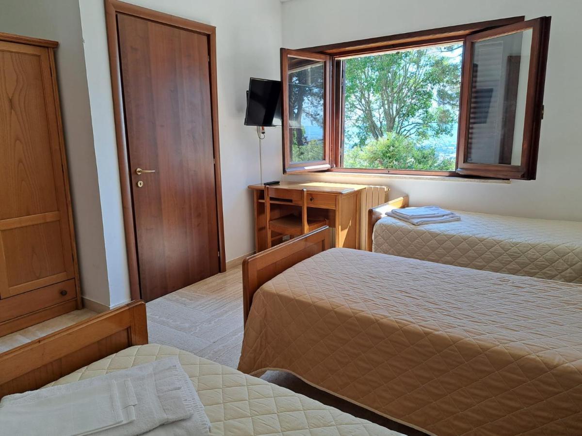 Casa Per Ferie Ulivo D'Assisi Villa Luaran gambar