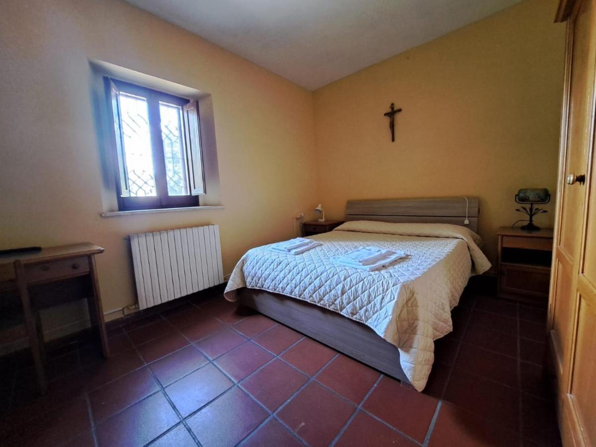 Casa Per Ferie Ulivo D'Assisi Villa Luaran gambar